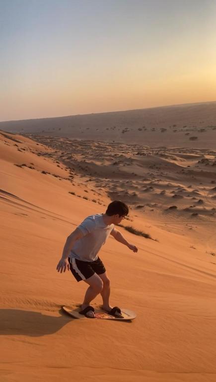 Sandboarding 2